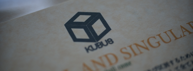 紋章状の写真（タイトル部分）