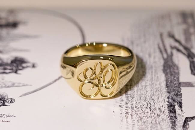 【Bespoke Order】Hand Engraved Mellow Square Signet Ring(18ct Yellow Gold) 「SO」_完成2