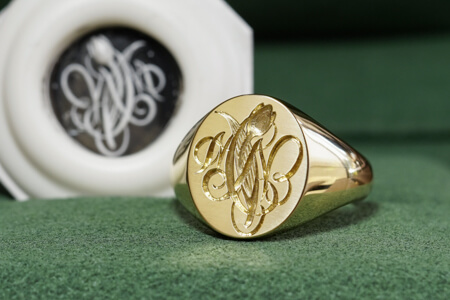 Hand Engraved Oval Signet Ring(K18YG)「MN+チューリップ」 Hand Engraved Oval Signet Ring(K18YG)「MN+チューリップ」
