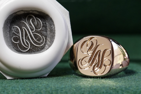 Hand Engraved Cushion Signet Ring(K18PG)「YN」 Hand Engraved Cushion Signet Ring(K18PG)「YN」