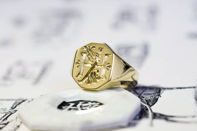【Semi-custom made】Hand Engraved Octagon Signet Ring(18ct Yellow Gold(K18YG)) 「KH」_完成3