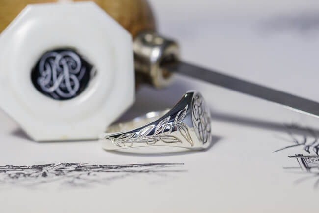 【Bespoke Order】Hand Engraved Mini Oval Signet Ring(Sv925) 「RH,Olive motif」_完成3