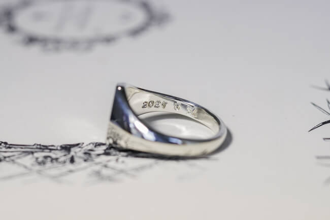 【Bespoke Order】Hand Engraved Mini Oval Signet Ring(Sv925) 「RH,Olive motif」_完成5