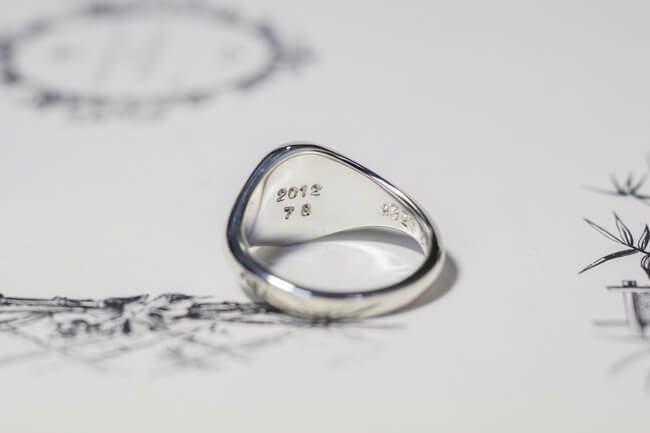【Bespoke Order】Hand Engraved Mini Oval Signet Ring(Sv925) 「RH,Olive motif」_完成4