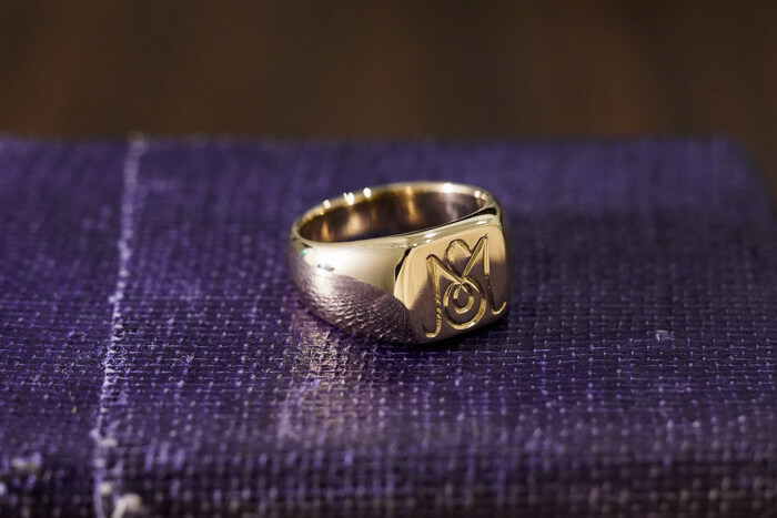 【Bespoke Order】Hand Engraved Signet ring(9ct Gold)  face type:Square Blog7