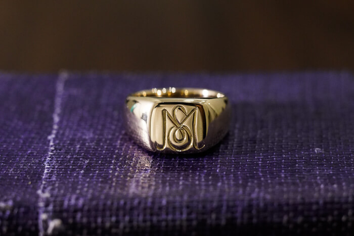 【Bespoke Order】Hand Engraved Signet ring(9ct Gold)  face type:Square Blog6