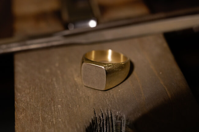 【Bespoke Order】Hand Engraved 『10KYO』 Square Signet Ring(9ct Gold) KM_粗削り