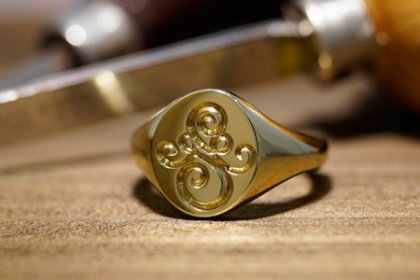 【Semi-custom made】Hand Engraved Oval Signet Ring(Brass) 「SM」_thumbnail
