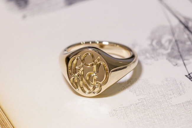 【Semi-custom made】The My Way×KUBUS Hand Engraved Oval Signet Ring(9ct Yellow Gold) RO5_完成1