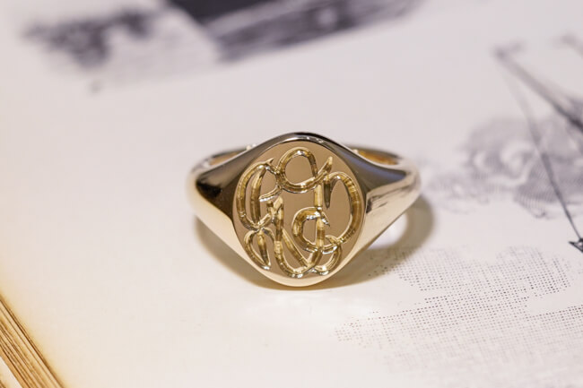【Semi-custom made】The My Way×KUBUS Hand Engraved Oval Signet Ring(9ct Yellow Gold) RO5_完成3