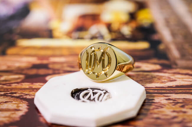 【Bespoke Order】Hand Engraved Circle Signet Ring(18ct Yellow Gold)「MD」_完成3