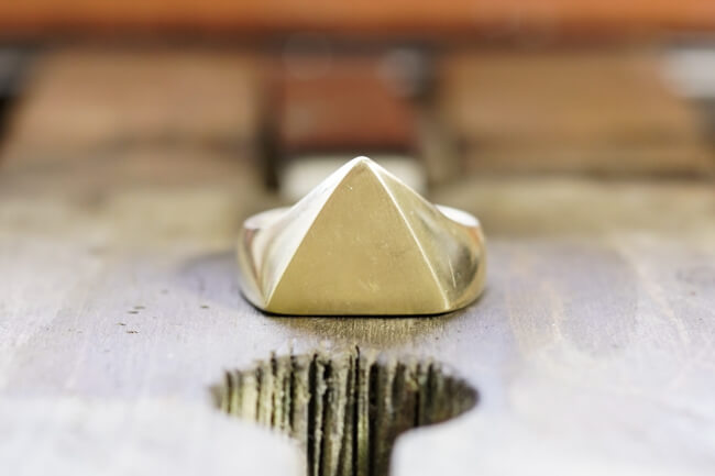 Triangle signet ring_研ぎ後_正面