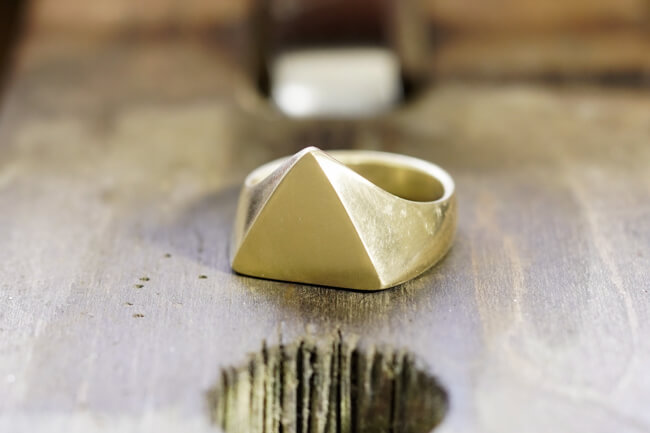 Triangle signet ring_研ぎ後