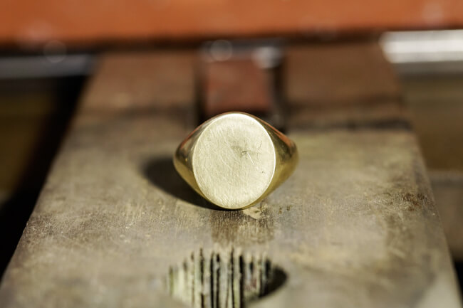 Big Oval Signet Ring_研ぎ後_正面