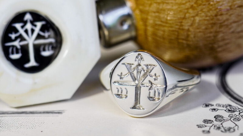 【Semi-custom made】Hand Engraved Oval Signet Ring(Sv925) 「Y、天秤、剣」_2
