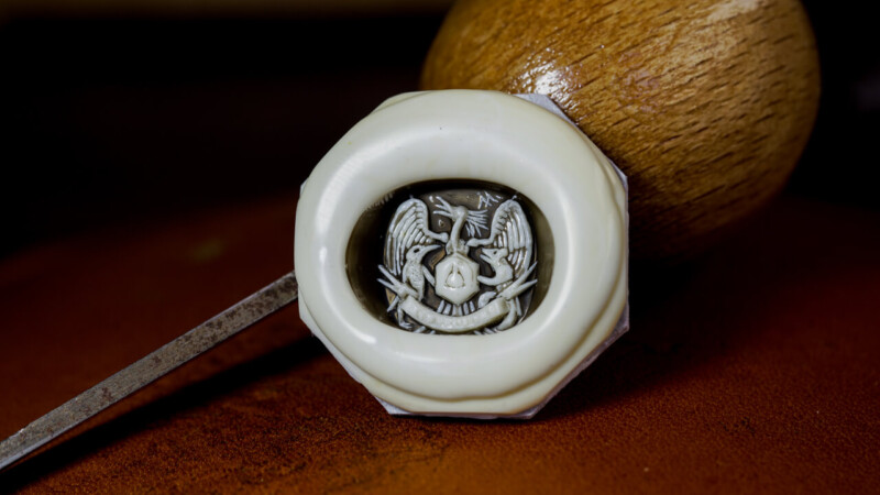 Hand Engraved Mellow Square Signet Ring「Full Coat of Arms」(K18YG)_7 Hand Engraved Mellow Square Signet Ring「Full Coat of Arms」(K18YG)_7