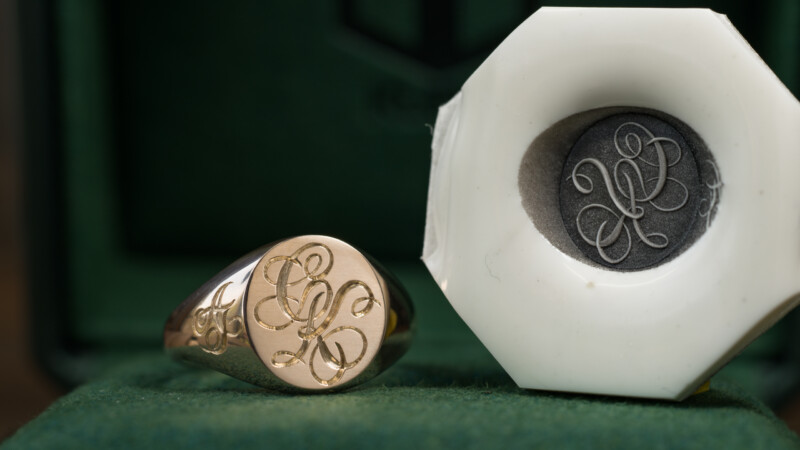 Hand Engraved Oval Signet Rings(K10YG)「CK」＋「AT（側面彫刻）」_3