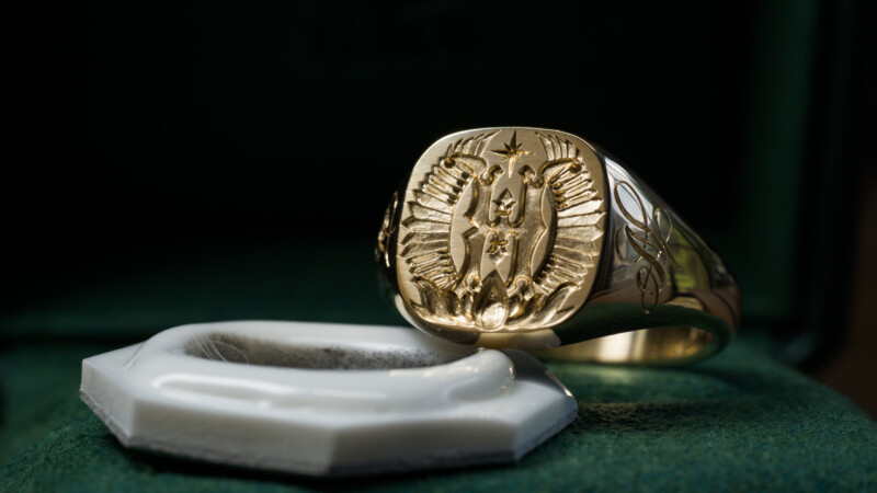 Hand Engraved Mellow Square Signet Ring(K14YG)「K+翼+星+蓮」+「T(側面彫刻)」+「N(側面彫刻)」_4 Hand Engraved Mellow Square Signet Ring(K14YG)「K+翼+星+蓮」+「T(側面彫刻)」+「N(側面彫刻)」_4