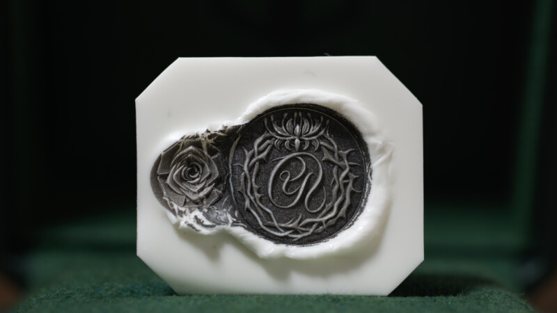 Hand Engraved Circle Signet Ring(K10PG)「Ray（お持ち込みデザイン）＋茨冠＋彼岸花」＋「バラ（側面彫刻）」_18