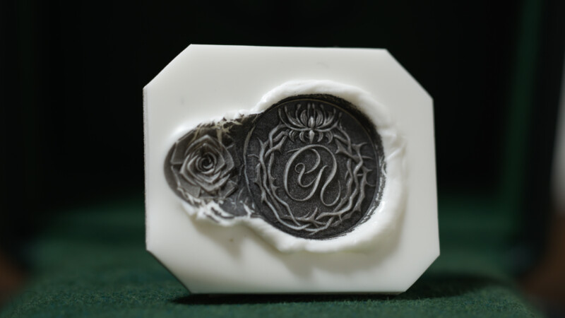 Hand Engraved Circle Signet Ring(K10PG)「Ray（お持ち込みデザイン）＋茨冠＋彼岸花」＋「バラ（側面彫刻）」_19