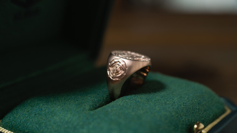 Hand Engraved Circle Signet Ring(K10PG)「Ray（お持ち込みデザイン）＋茨冠＋彼岸花」＋「バラ（側面彫刻）」_16