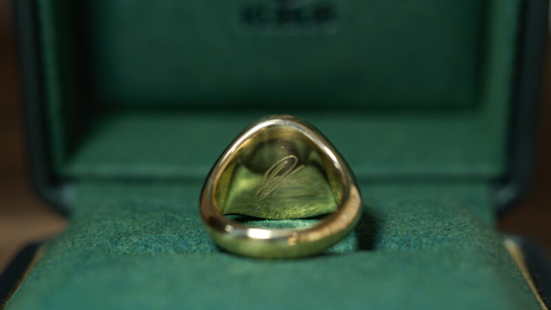 Hand Engraved Oval Signet Ring(K18YG)「YD＋扉＋光＋猫の尻尾＋稲妻や割れ目のような模様」_12