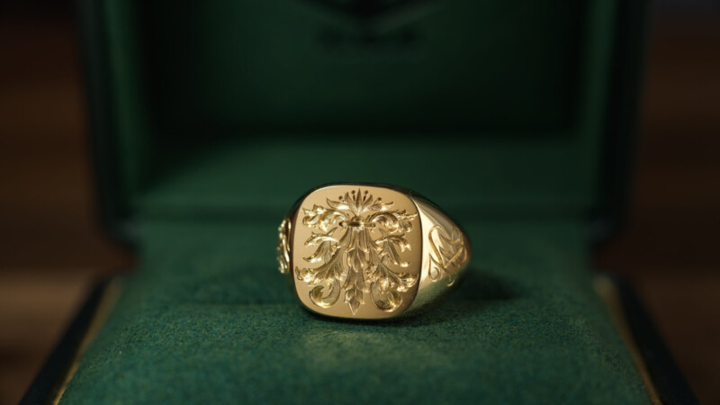 Hand Engraved Mellow Square Signet Ring(K18YG)「木村」＋「KHJ・KM（側面彫刻）」＋「M（裏面彫刻）」_5