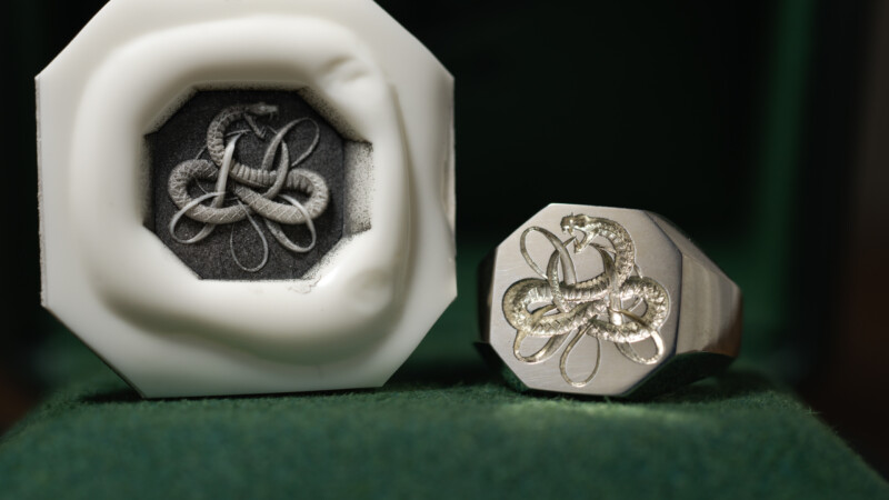 Hand Engraved Octagon Signet Ring(Silver925)「H＋蛇（ウロボロス）」_2