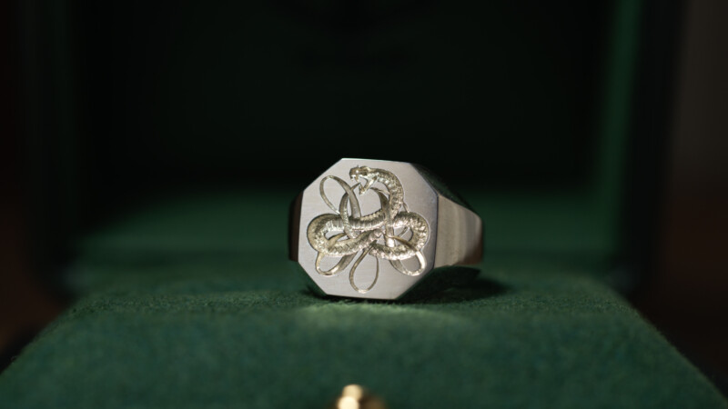 Hand Engraved Octagon Signet Ring(Silver925)「H＋蛇（ウロボロス）」_4