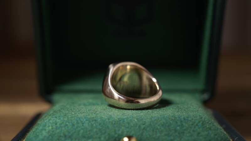 Hand Engraved Cushion Signet Ring(K10YG)「M＋茨＋目（羅針盤、舵）」_6