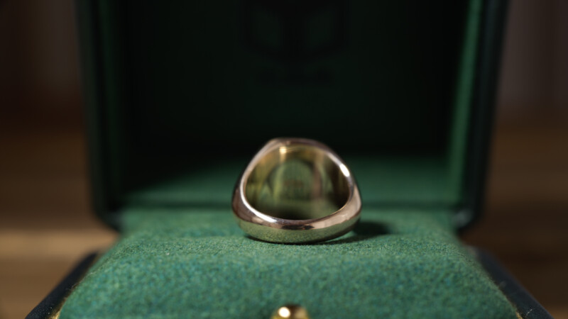 Hand Engraved Cushion Signet Ring(K10YG)「M＋茨＋目（羅針盤、舵）」_7