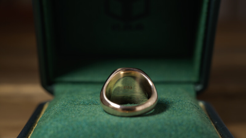 Hand Engraved Cushion Signet Ring(K10YG)「M＋茨＋目（羅針盤、舵）」_8