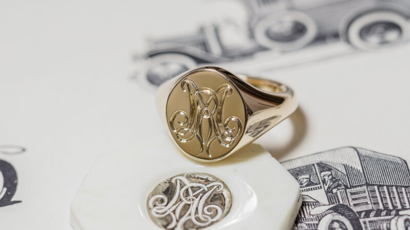 【Semi-custom made】Hand Engraved Oval Signet Ring(9ct Yellow Gold) 「RM」_3 【Semi-custom made】Hand Engraved Oval Signet Ring(9ct Yellow Gold) 「RM」_3