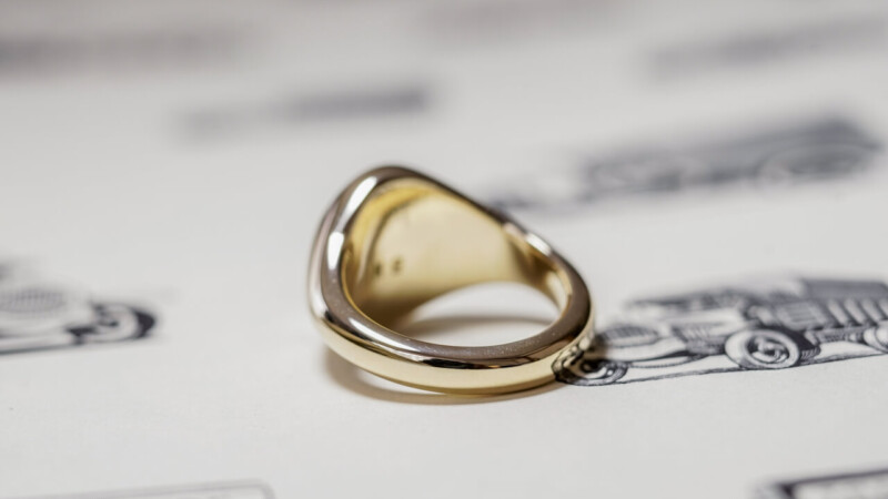 【Semi-custom made】Hand Engraved Oval Signet Ring(9ct Yellow Gold) 「RM」_6 【Semi-custom made】Hand Engraved Oval Signet Ring(9ct Yellow Gold) 「RM」_6