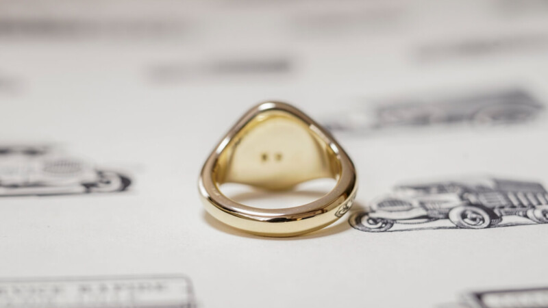【Semi-custom made】Hand Engraved Oval Signet Ring(9ct Yellow Gold) 「RM」_7 【Semi-custom made】Hand Engraved Oval Signet Ring(9ct Yellow Gold) 「RM」_7