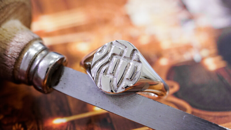 【Semi-custom made】Hand Engraved Oval Signet Ring(Sv925) 「KANJI-池」 【Semi-custom made】Hand Engraved Oval Signet Ring(Sv925) 「KANJI-池」