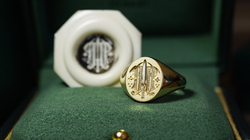 Hand Engraved Oval Signet Ring(K18YG)「HT+天叢雲剣」_2 Hand Engraved Oval Signet Ring(K18YG)「HT+天叢雲剣」_2