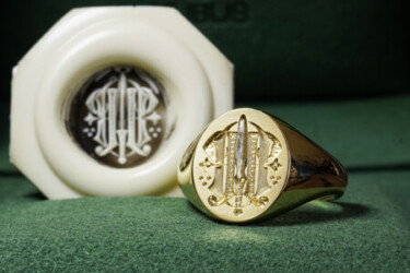Hand Engraved Oval Signet Ring(K18YG)「HT+天叢雲剣」 Hand Engraved Oval Signet Ring(K18YG)「HT+天叢雲剣」