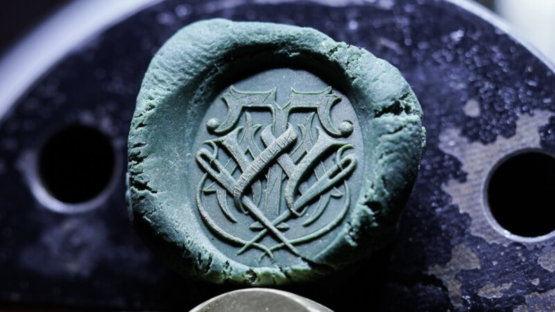 Hand Engraved Oval Signet Ring(K18YG) 「TMW＋メジャー＋針と糸」＋「AM」_24