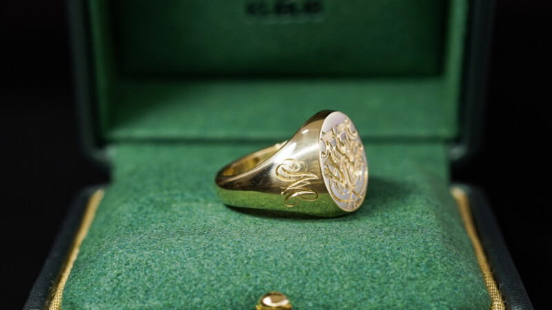 Hand Engraved Oval Signet Ring(K18YG) 「TMW＋メジャー＋針と糸」＋「AM」_19