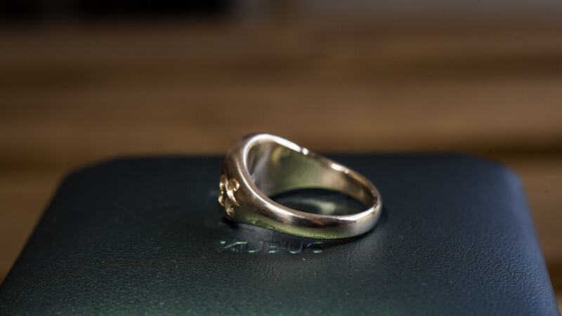 Hand Engraved Mellow Square Signet Ring(K9YG)「A+ハルリンドウ」+「太陽」+「風」_7 Hand Engraved Mellow Square Signet Ring(K9YG)「A+ハルリンドウ」+「太陽」+「風」_7
