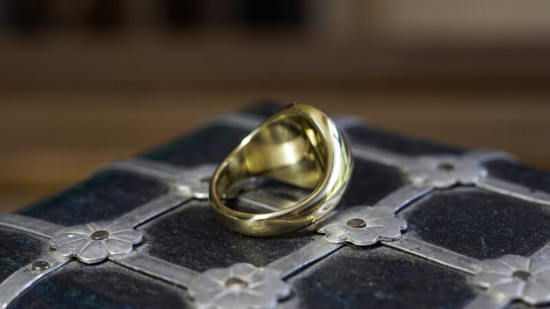 Hand Engraved Oval Signet Ring(K18YG) 「千S」＋「鍵（＋王冠）」＋「モットー」_8