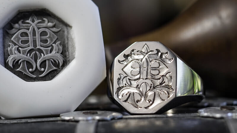 「曹」”紋章のようなデザイン” 漢字のデザイン