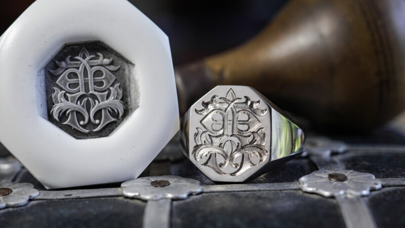 Hand Engraved Octagon Signet Ring(K18WG)「曹」(裏面彫刻:「Z、R」)_3 Hand Engraved Octagon Signet Ring(K18WG)「曹」(裏面彫刻:「Z、R」)_3