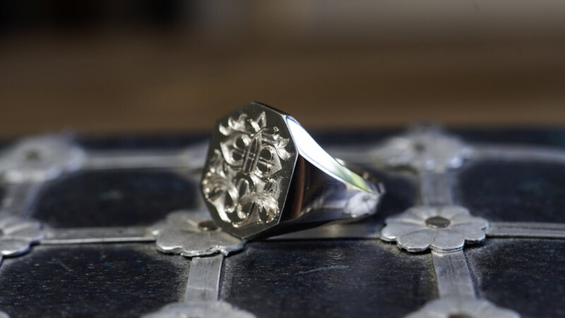 Hand Engraved Octagon Signet Ring(K18WG)「曹」(裏面彫刻:「Z、R」)_5 Hand Engraved Octagon Signet Ring(K18WG)「曹」(裏面彫刻:「Z、R」)_5