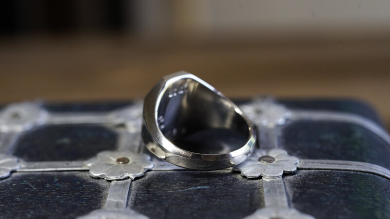 Hand Engraved Octagon Signet Ring(K18WG)「曹」(裏面彫刻:「Z、R」)_7 Hand Engraved Octagon Signet Ring(K18WG)「曹」(裏面彫刻:「Z、R」)_7