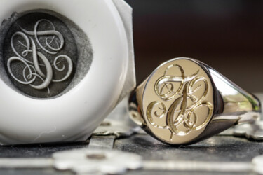 Hand Engraved Oval Signet Ring(K9YG)「TE」 Hand Engraved Oval Signet Ring(K9YG)「TE」