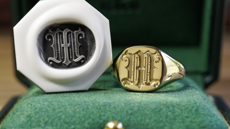 Hand Engraved Mellow Square Signet Ring「M」(K18YG)
