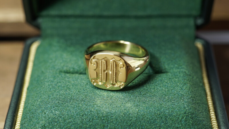 Hand Engraved Mellow Square Signet Ring「M」(K18YG)_3
