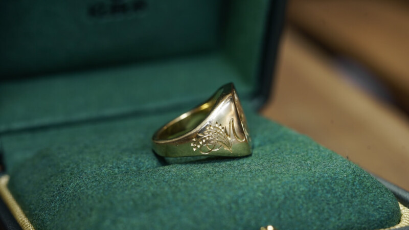 Hand Engraved Rectangle Signet Ring「M+ブルーベリー」+「M+稲穂」(K18YG)_3 Hand Engraved Rectangle Signet Ring「M+ブルーベリー」+「M+稲穂」(K18YG)_3